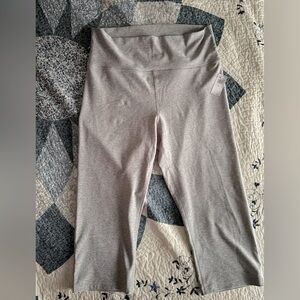 Old Navy Cloud+ Go Dry Extra High Rise Crop Leggings, Light Gray, Sz L Long, NWT